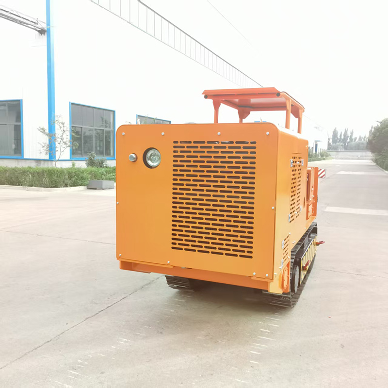 Chargeuse de roches à déchargement latéral de grande taille