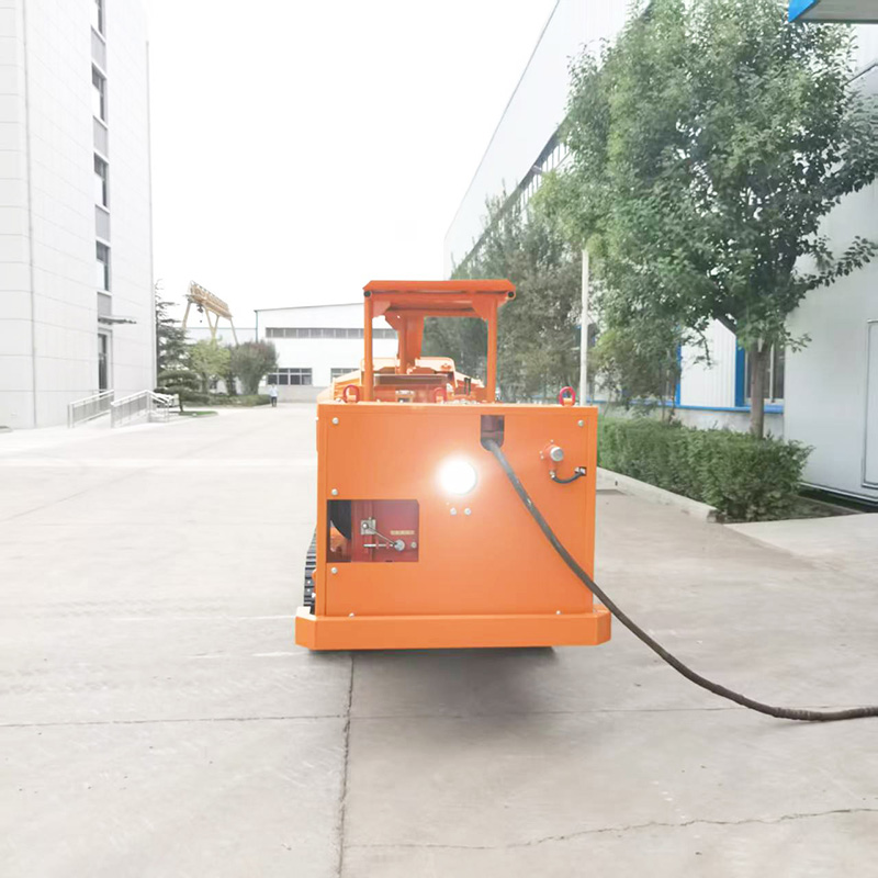 Carregador de rochas com descarga lateral eficiente